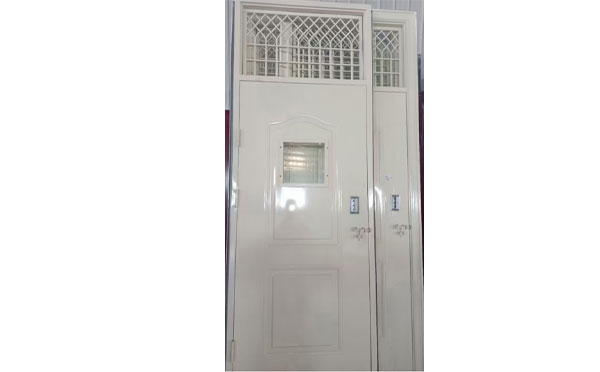 英吉沙学校教室门