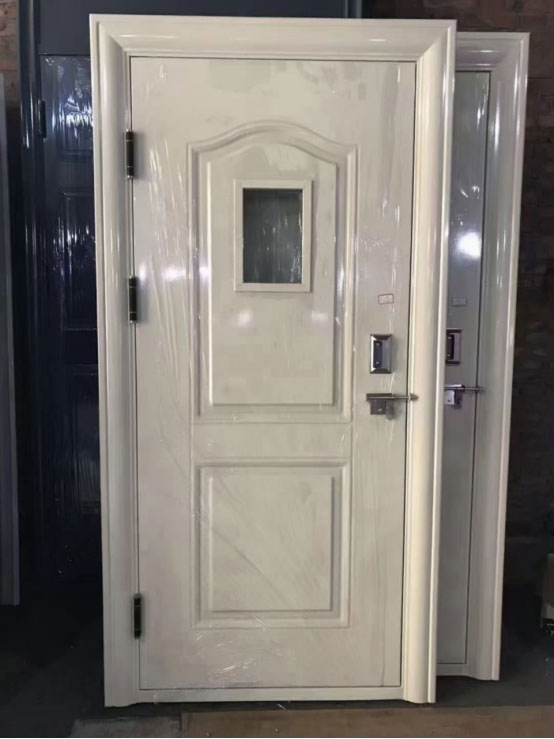 英吉沙学校教室门