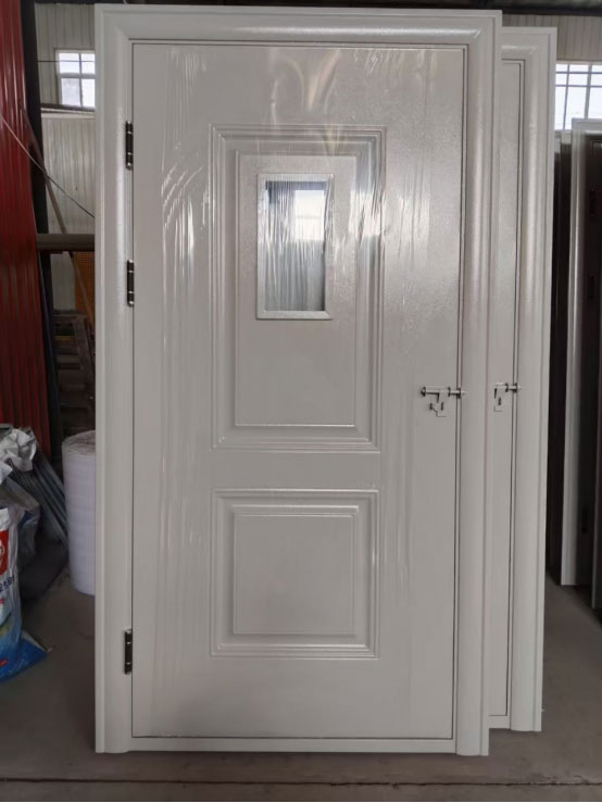 英吉沙学校教室门