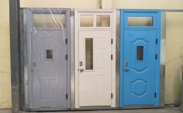 英吉沙学校教室门