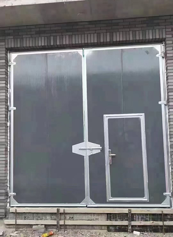 英吉沙工业平开门在大型设备制造车间的应用实例